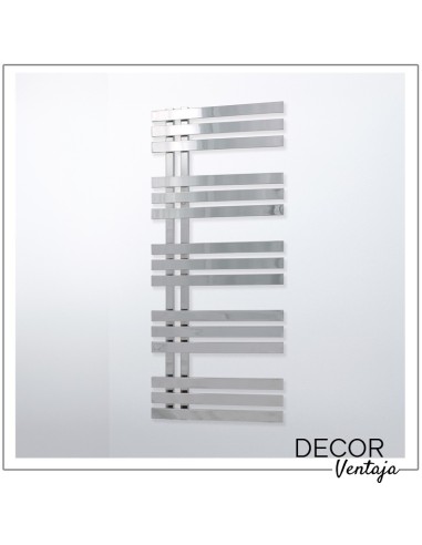 Radiador toallero hidráulico modelos Siglo/Verona de 15 lamas en color cromo. Ambiente