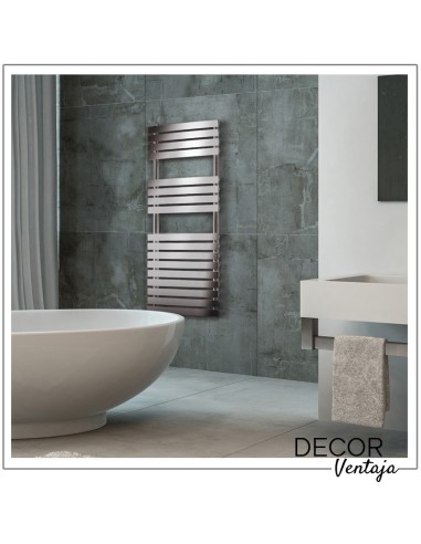 Radiador toallero hidráulico modelos Carmen/Pukita  de 13 lamas en color blanco. Ambiente baño