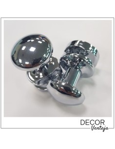 Perchas de botón para colocar en un radiador toallero. Color CROMO. 2