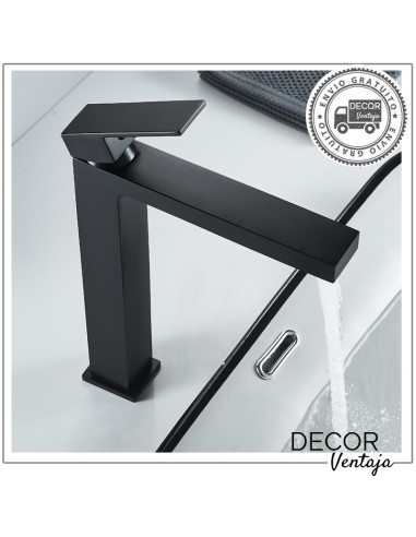 Grifo alto monomando cromo para lavabo sobre encimera. Modelo New Twist Negro. Ambiente baño