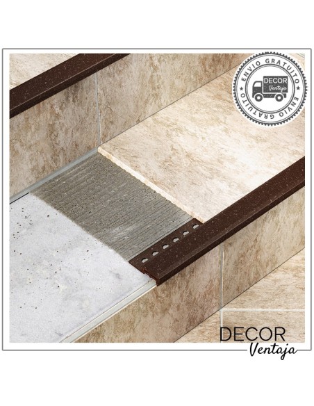 Peldaño rústico 12,5x45 mm. Ambiente escaleras